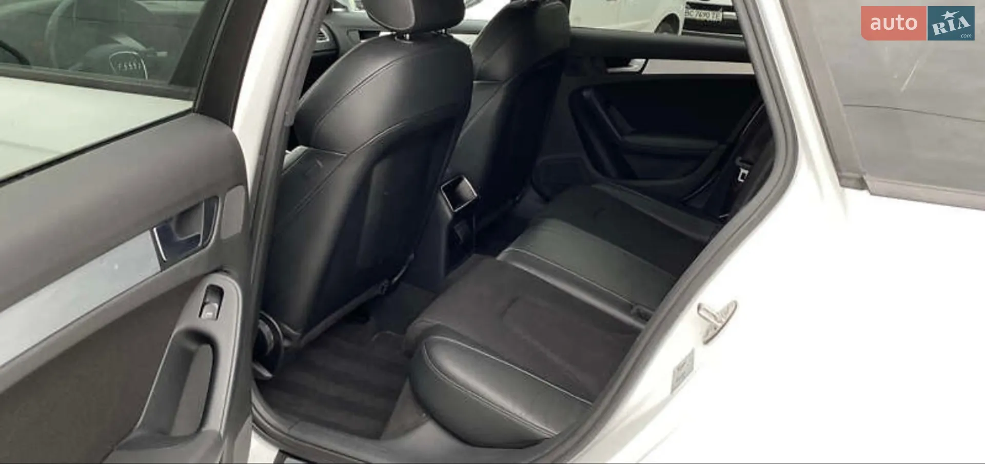 2011 Audi A4 - мініатюра 5