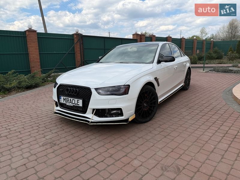 Седан Audi A4 2015 в Львове