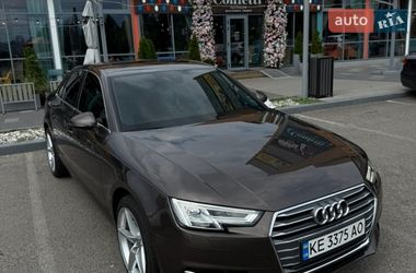 Седан Audi A4 2018 в Киеве