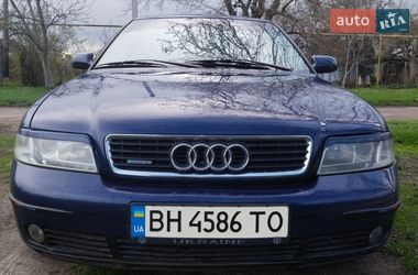 Седан Audi A4 2000 в Раздельной