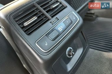 Седан Audi A4 2017 в Виннице