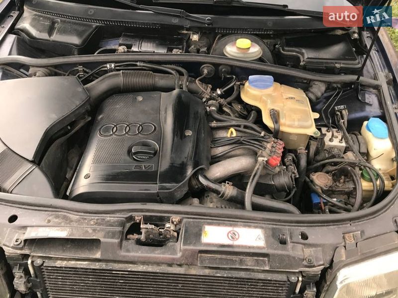 Седан Audi A4 1998 в Лесном Хлебичине