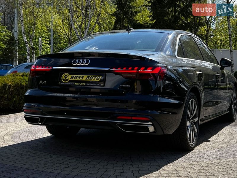 Седан Audi A4 2022 в Львове