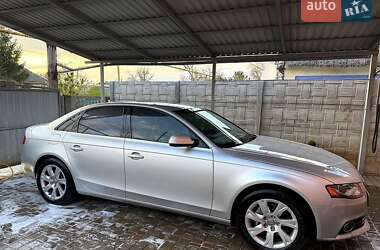 Седан Audi A4 2010 в Беляевке