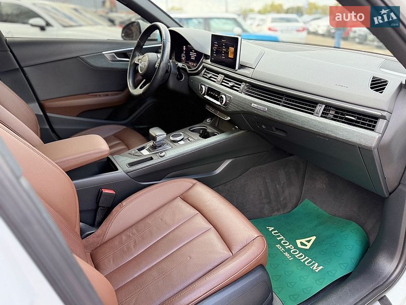 Седан Audi A4 2017 в Києві