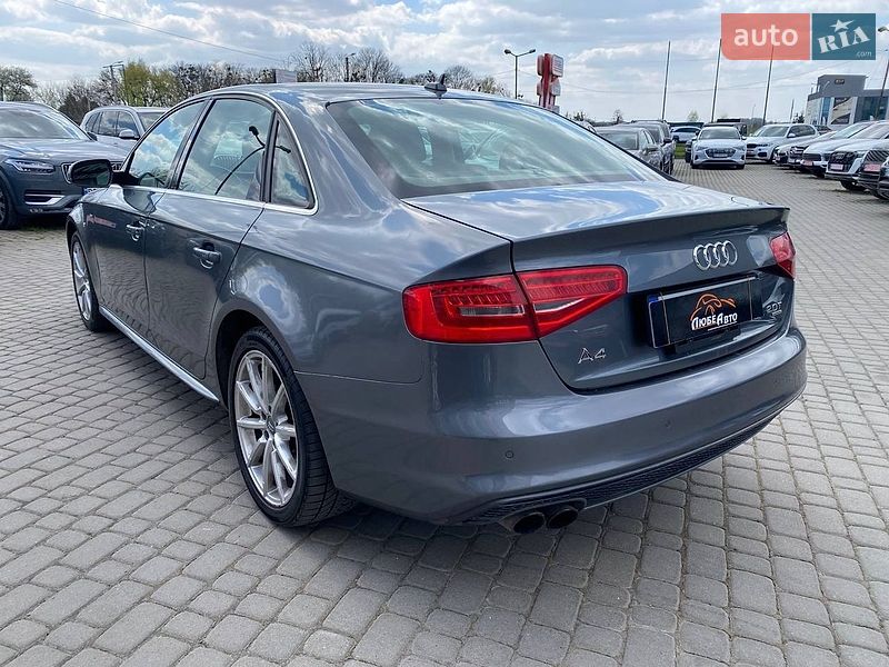 Седан Audi A4 2013 в Львове