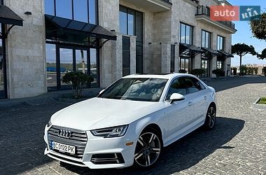 Седан Audi A4 2018 в Львові
