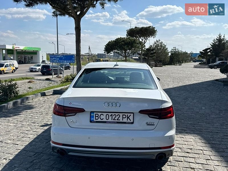 Седан Audi A4 2018 в Львове