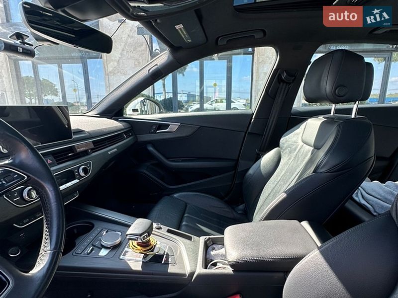 Седан Audi A4 2018 в Львове