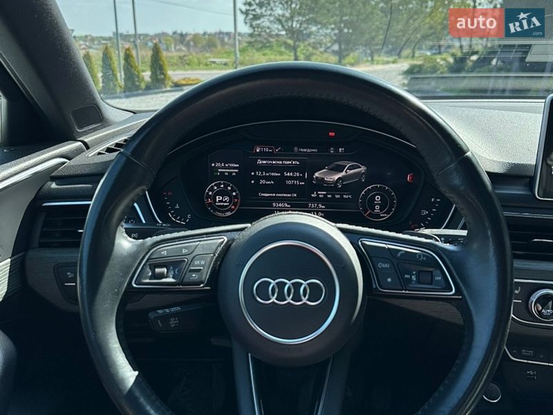 Седан Audi A4 2018 в Львове