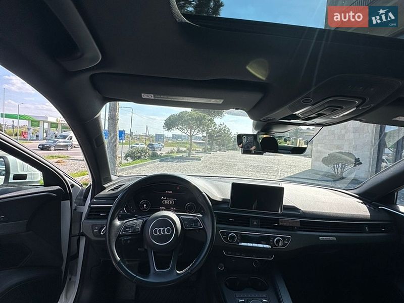 Седан Audi A4 2018 в Львове