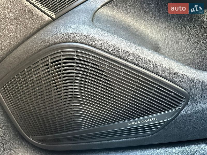 Седан Audi A4 2018 в Львове
