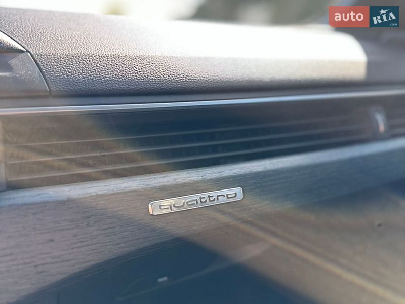 Седан Audi A4 2018 в Львове