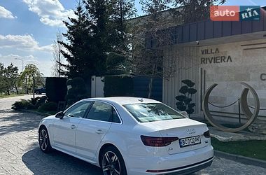 Седан Audi A4 2018 в Львове