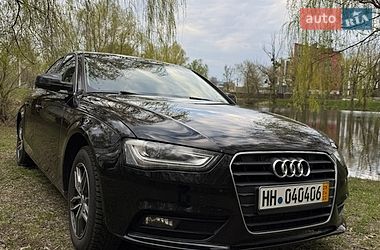 Седан Audi A4 2013 в Белогородке