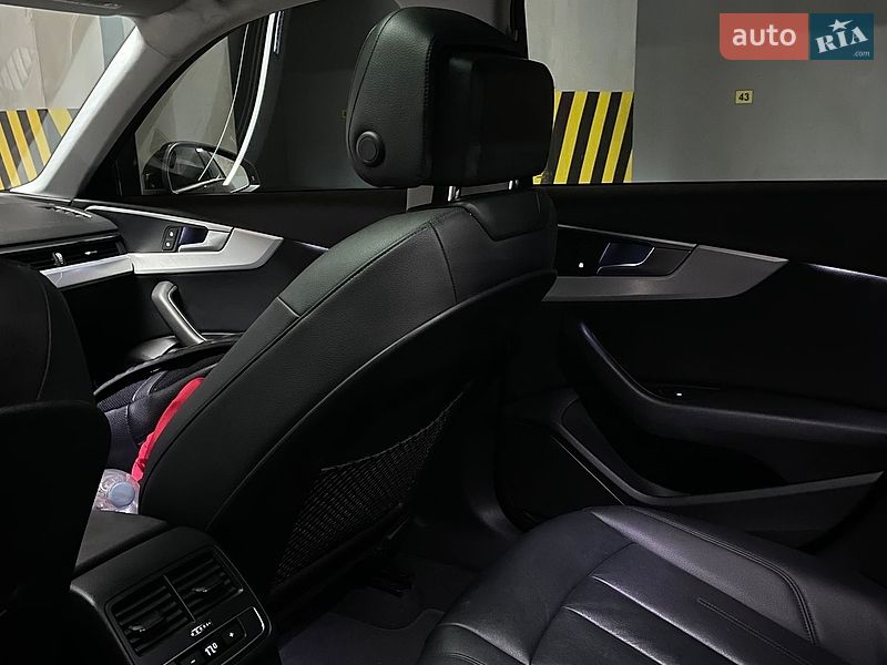 Седан Audi A4 2016 в Черновцах