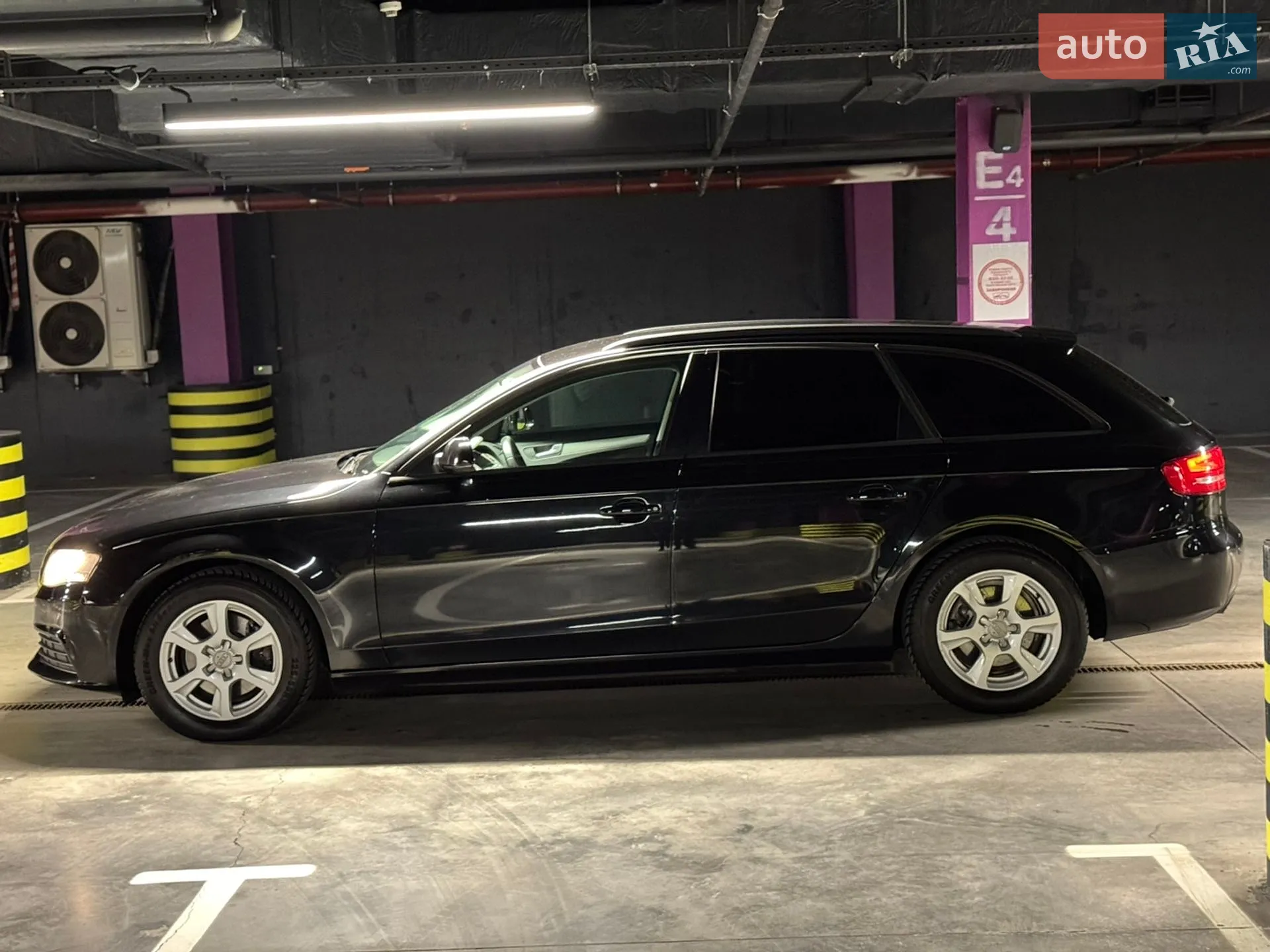 2010 Audi A4 - мініатюра 13