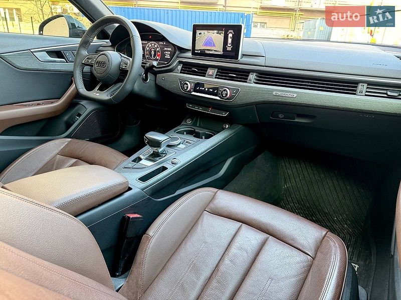 Седан Audi A4 2017 в Ужгороде