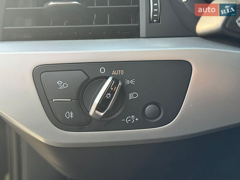 Седан Audi A4 2016 в Києві