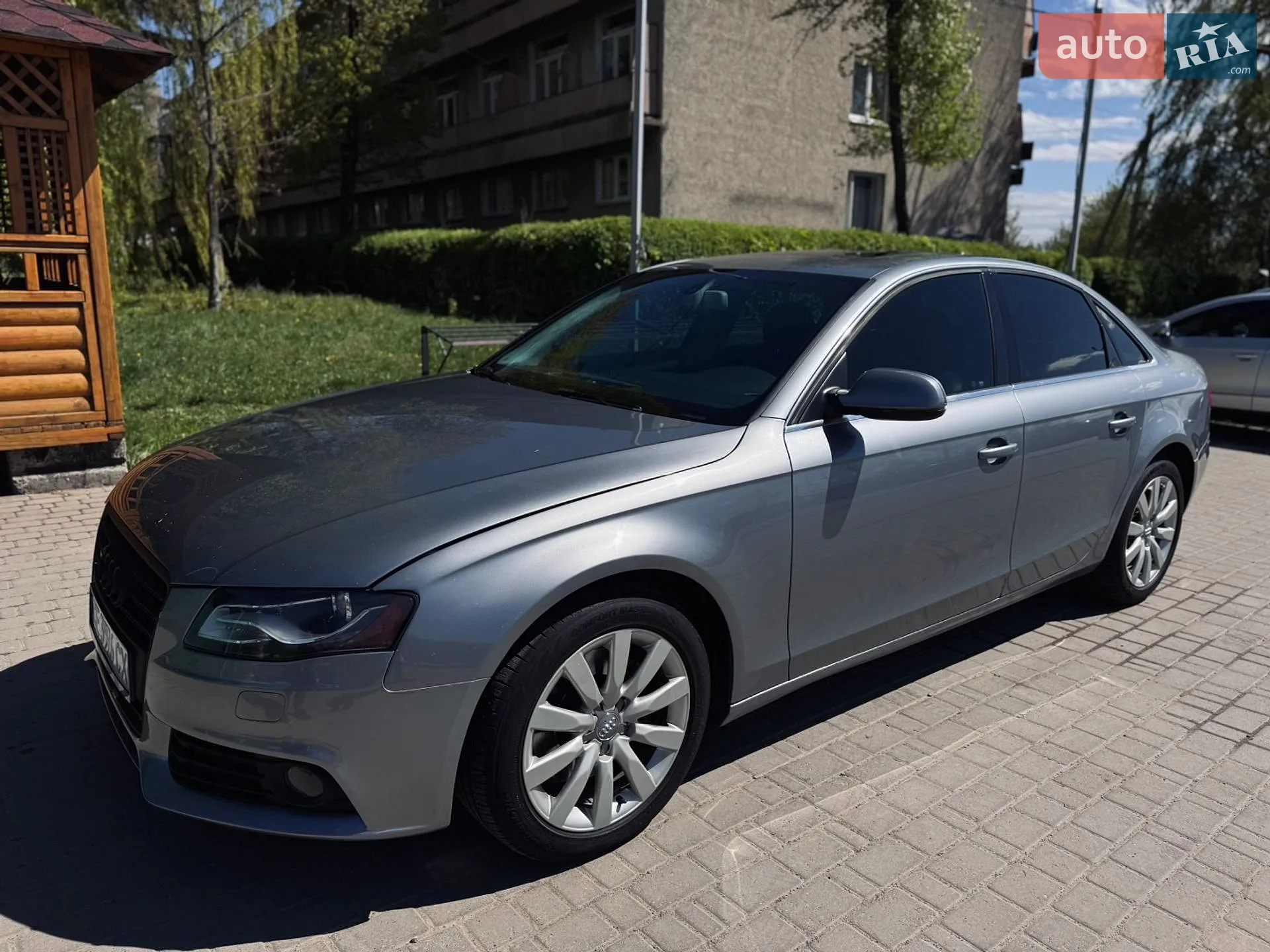 2010 Audi A4 - мініатюра 4