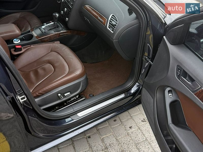 Седан Audi A4 2012 в Николаеве