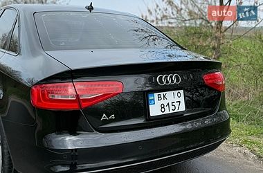 Седан Audi A4 2015 в Ровно