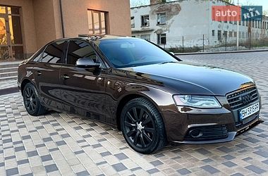 Седан Audi A4 2011 в Измаиле