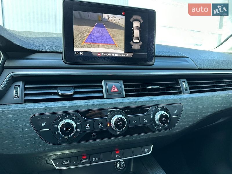Седан Audi A4 2016 в Мукачево