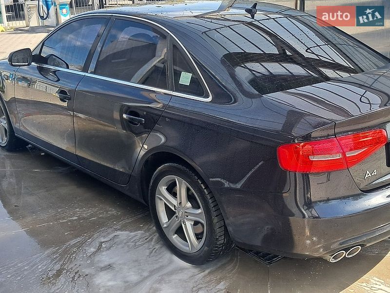 Седан Audi A4 2014 в Запорожье