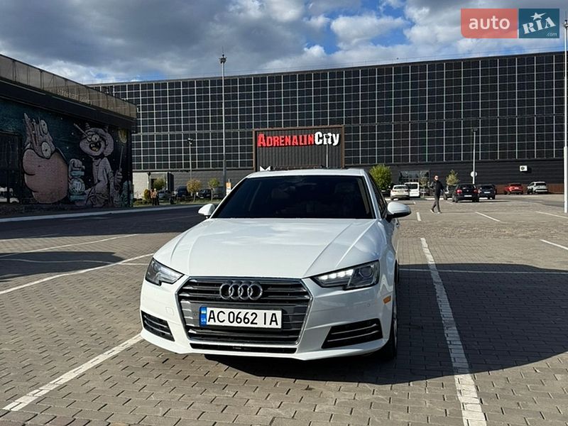 Седан Audi A4 2016 в Луцке