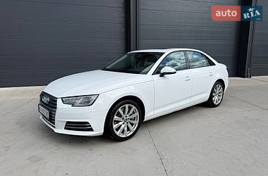 Седан Audi A4 2016 в Киеве