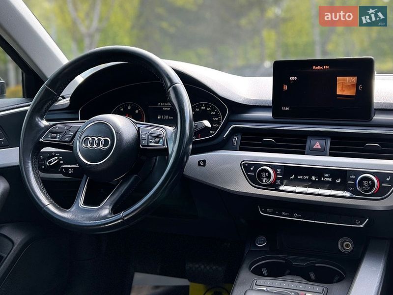 Седан Audi A4 2016 в Львове