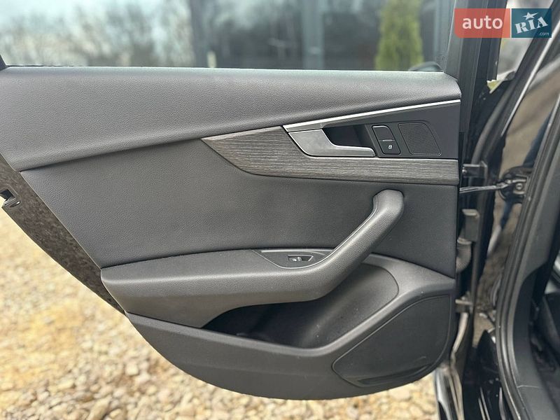 Седан Audi A4 2017 в Львове