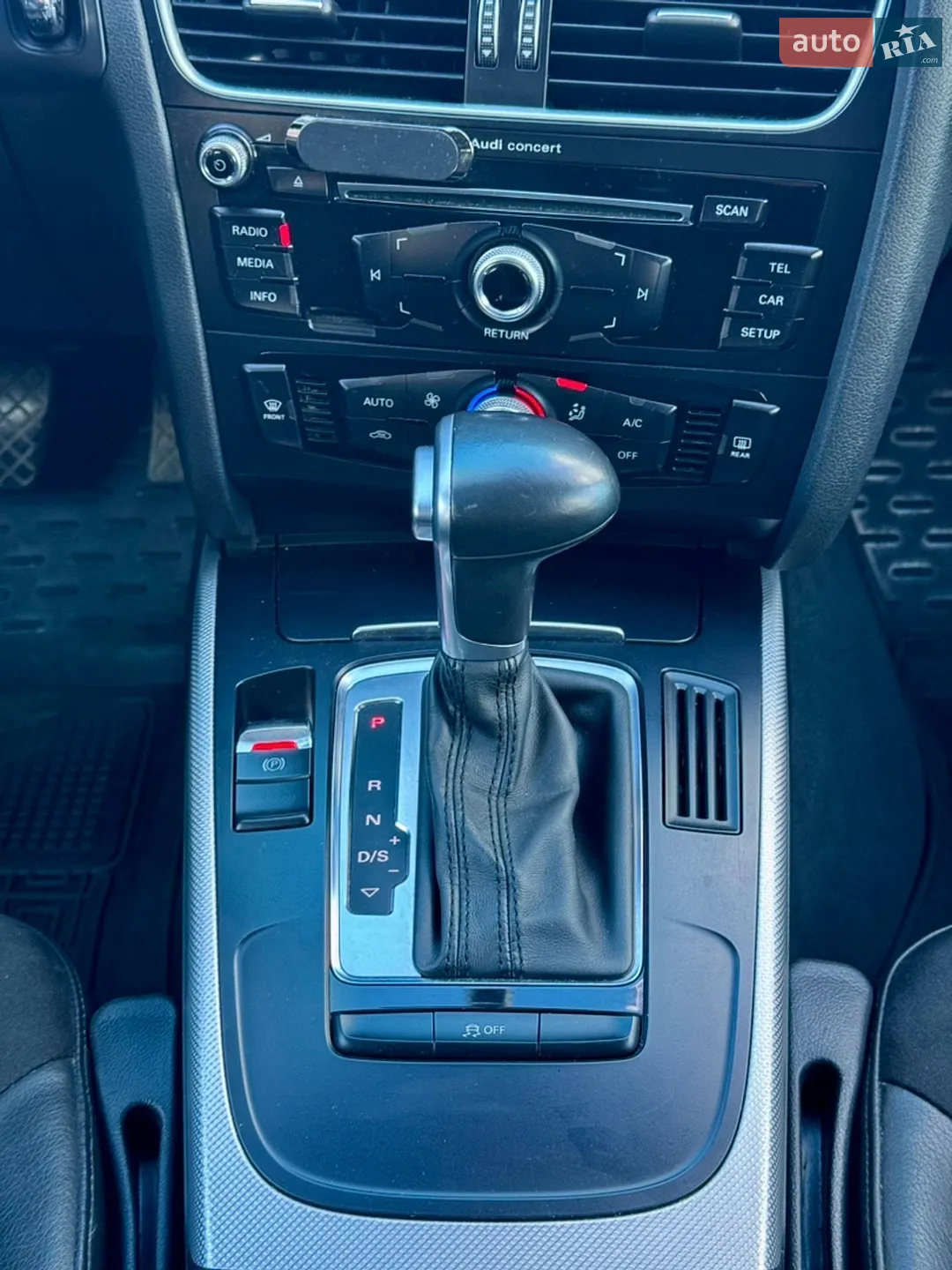 2015 Audi A4 - мініатюра 24