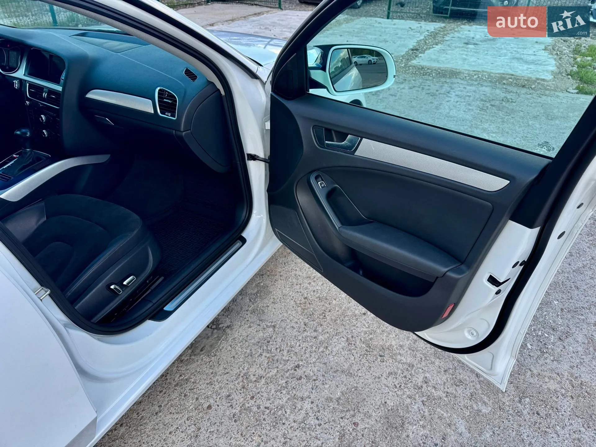 2015 Audi A4 - мініатюра 48