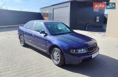 Седан Audi A4 1998 в Тисмениці