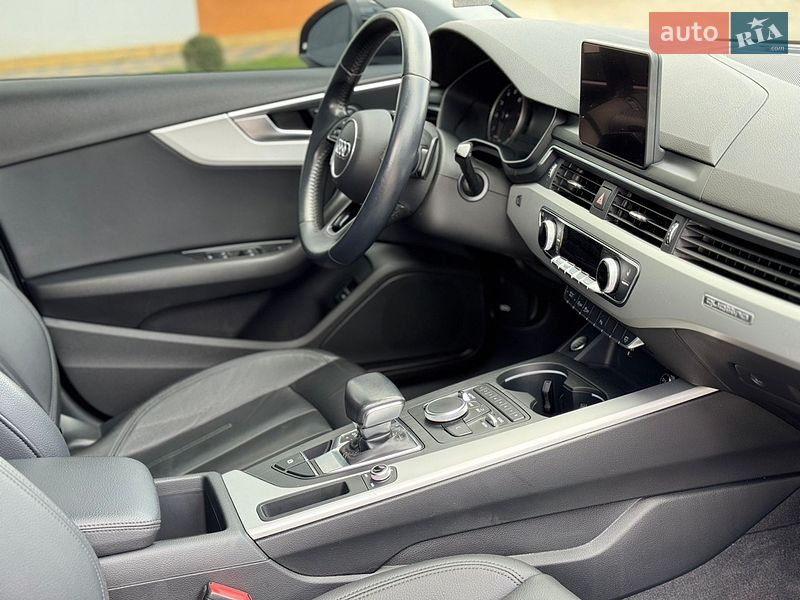 Седан Audi A4 2019 в Виннице