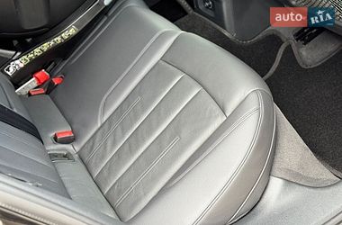 Седан Audi A4 2019 в Виннице