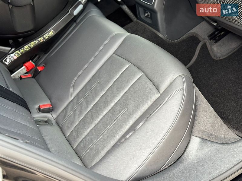 Седан Audi A4 2019 в Виннице