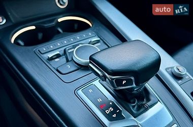 Седан Audi A4 2016 в Киеве