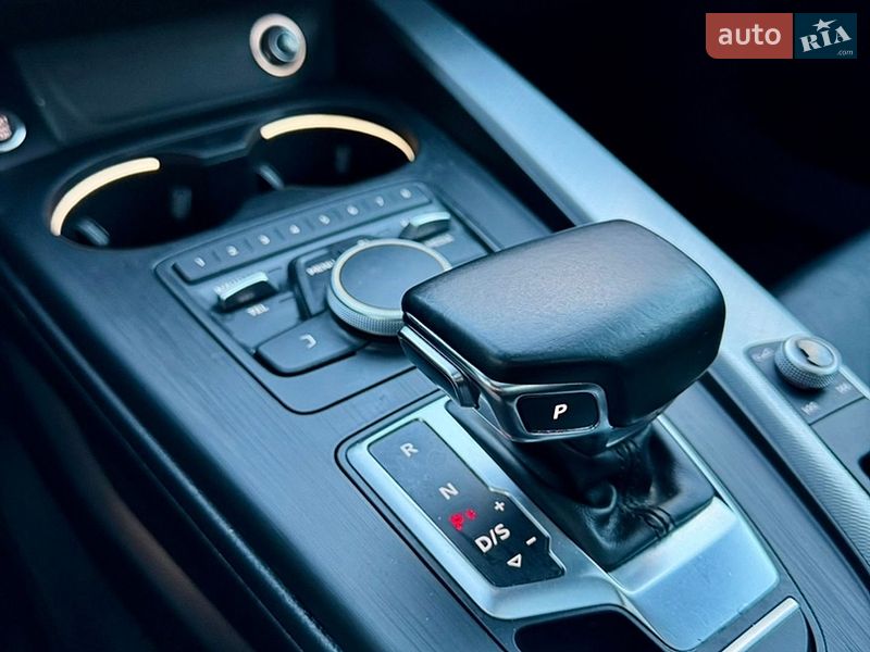 Седан Audi A4 2016 в Киеве