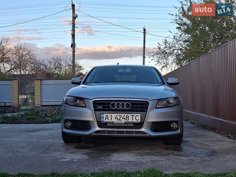 Седан Audi A4 2012 в Кагарлику
