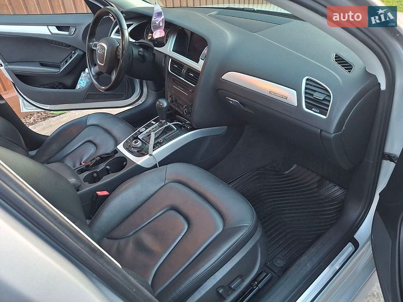 Седан Audi A4 2012 в Кагарлику