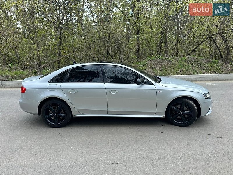 Седан Audi A4 2011 в Киеве