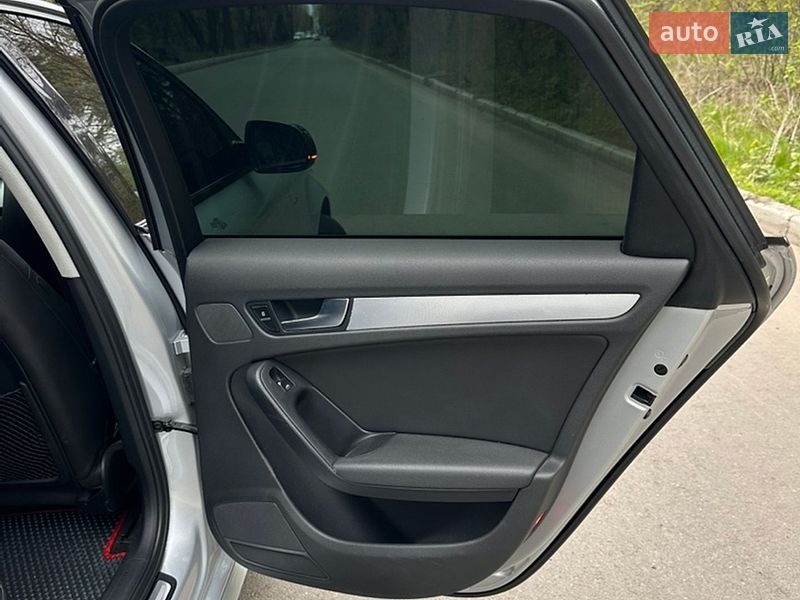 Седан Audi A4 2011 в Киеве