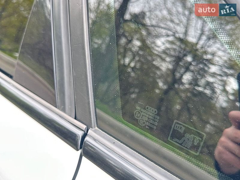 Седан Audi A4 2011 в Киеве