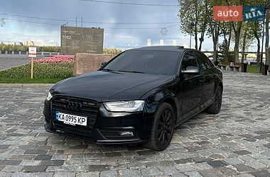 Седан Audi A4 2012 в Киеве