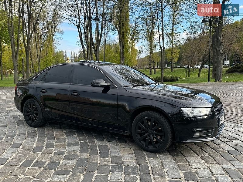 Седан Audi A4 2012 в Києві