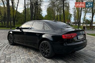 Седан Audi A4 2012 в Києві