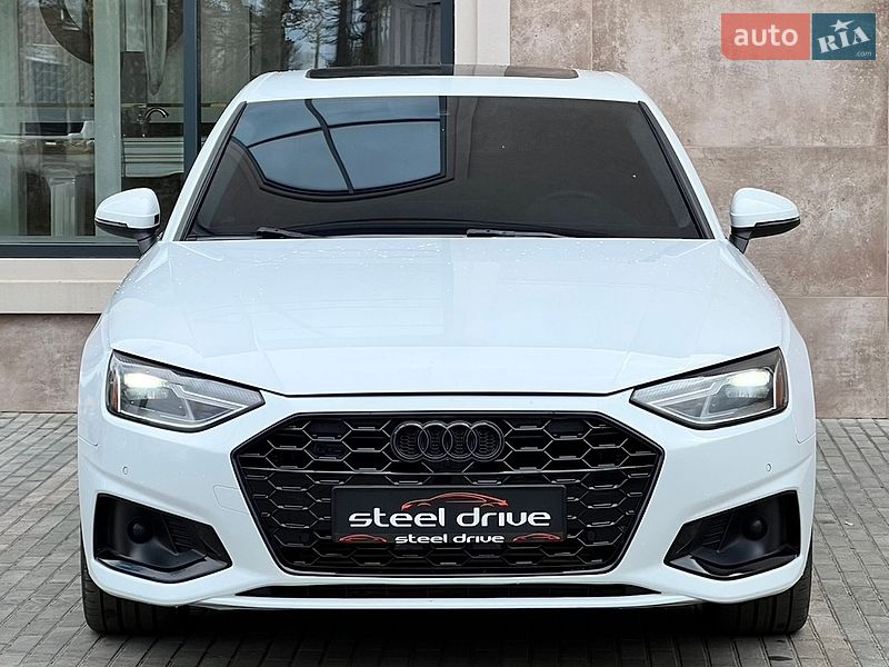 Седан Audi A4 2021 в Николаеве